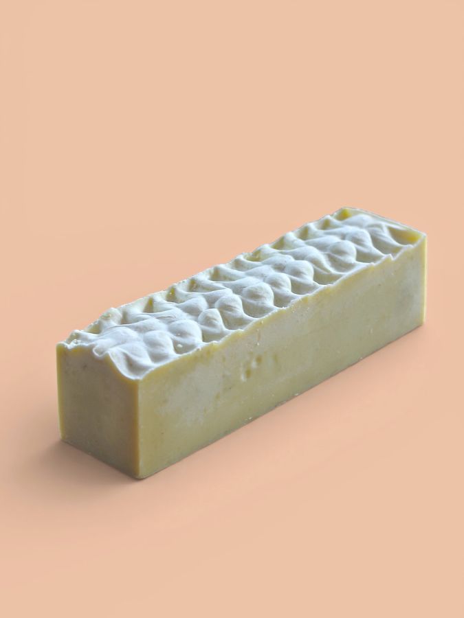 Gentle oat milk soap for sensitive skin | Clair de Lune