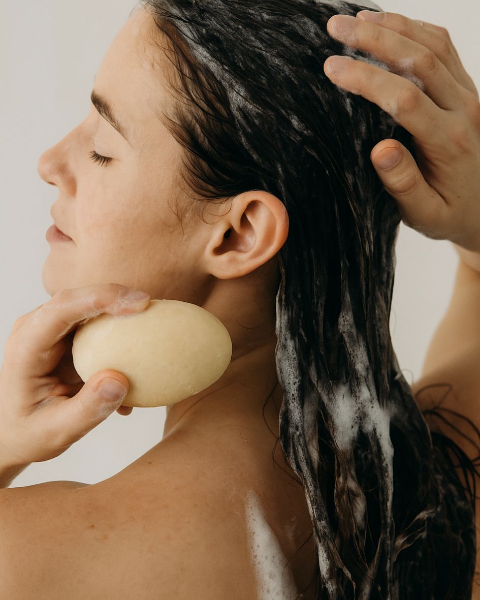 Shampoo solido per capelli secchi o ricci | Senza solfati | ZEFIR