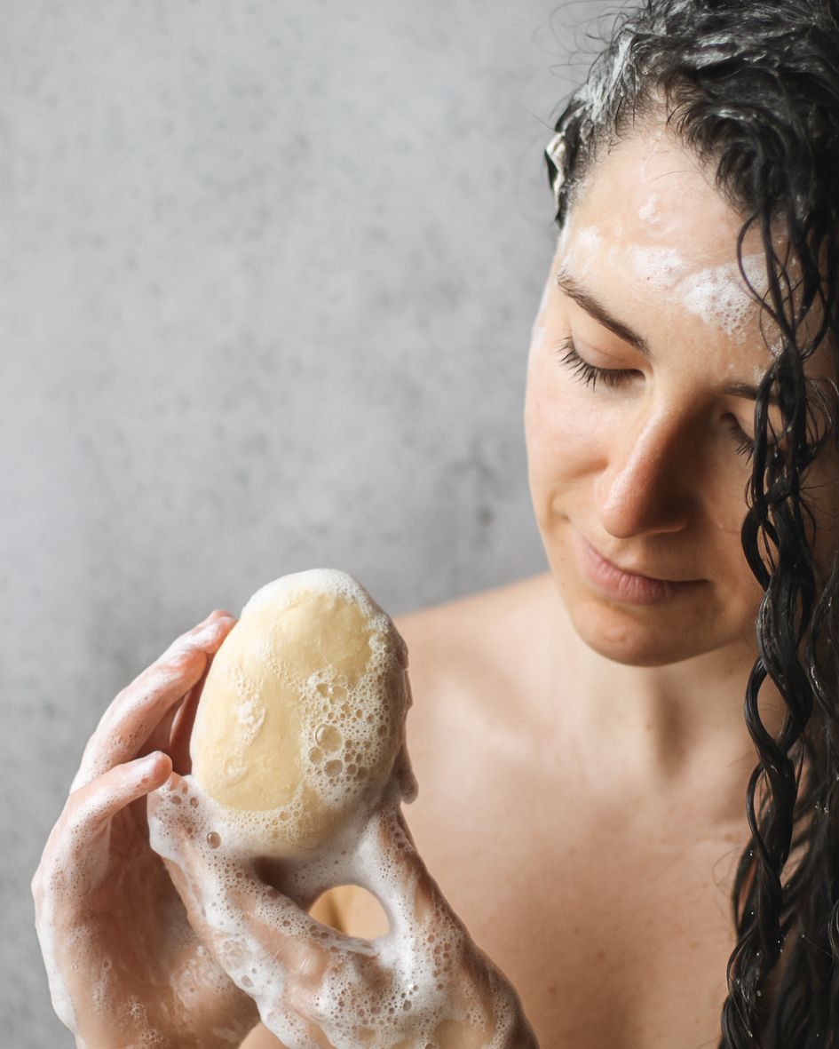 Shampoo solido per capelli secchi o ricci | Senza solfati | ZEFIR